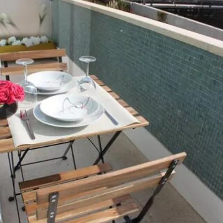 Sweet Chili - With Balcony Near Metro & Airport Апартаменты Лиссабон